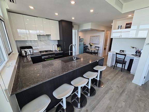 5th image of 5311 Goring St #1705