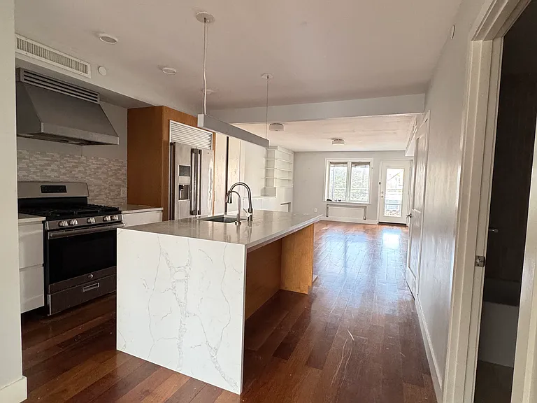 1448 71st St #3 — Photo 37