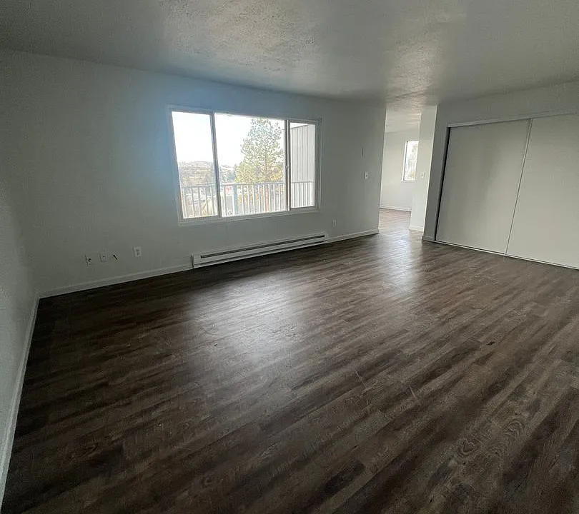 2001 N Eldorado Ave #4