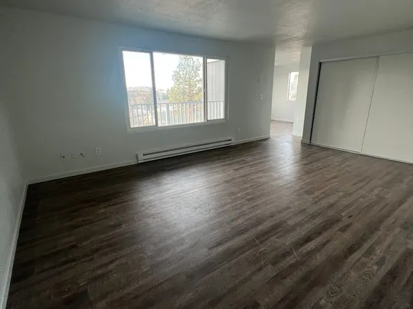 2001 N Eldorado Ave #4, Klamath Falls, OR 97601