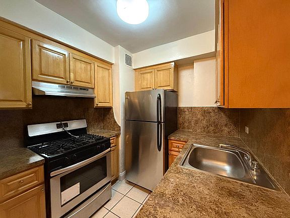 3rd image of 164-20 Highland Ave #33N