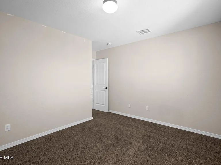 7877 Enchanted View Dr — Photo 36