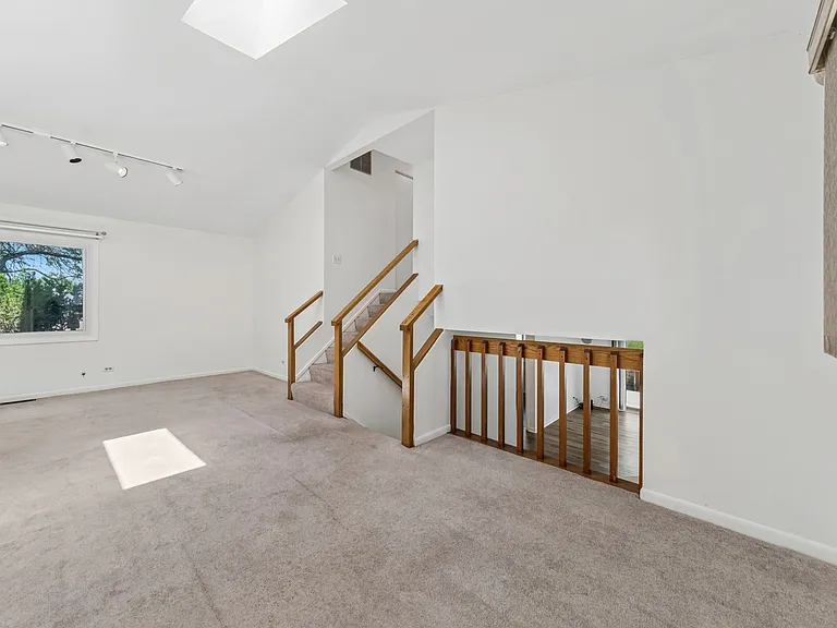 9 Morningside Dr #9 — Photo 6