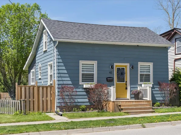 42 Hope St N, Pt Hope, ON L1A 2N5