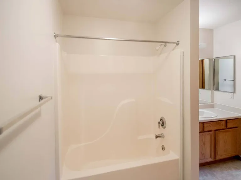 Large One Bedroom/One Bathroom: 900 SF