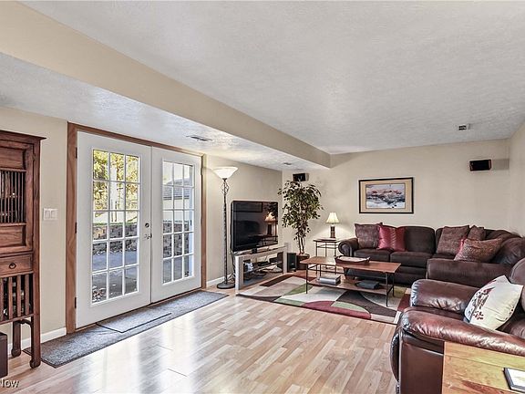 5th image of 26716 Chapel Hill Dr