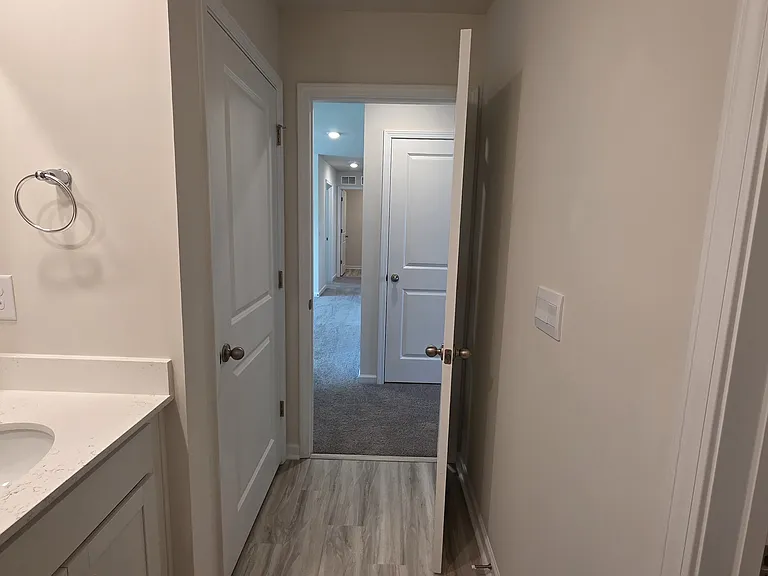 1600 Secrest Commons Dr — Photo 3