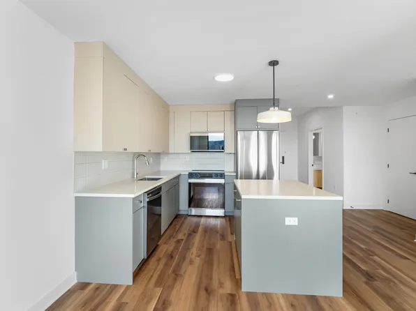 873 Communipaw Avenue image 9 of 90