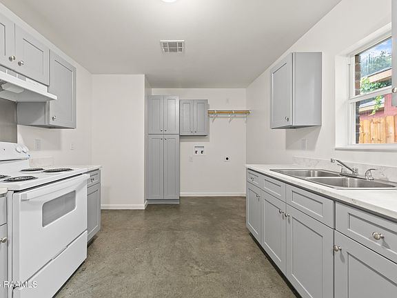 4th image of 112 Tyler Dr
