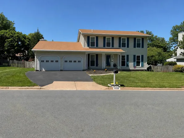 12530 Browns Ferry Rd, Herndon, VA 20170
