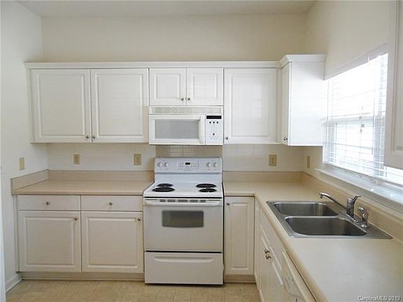 2nd image of 730 Tavern Ct