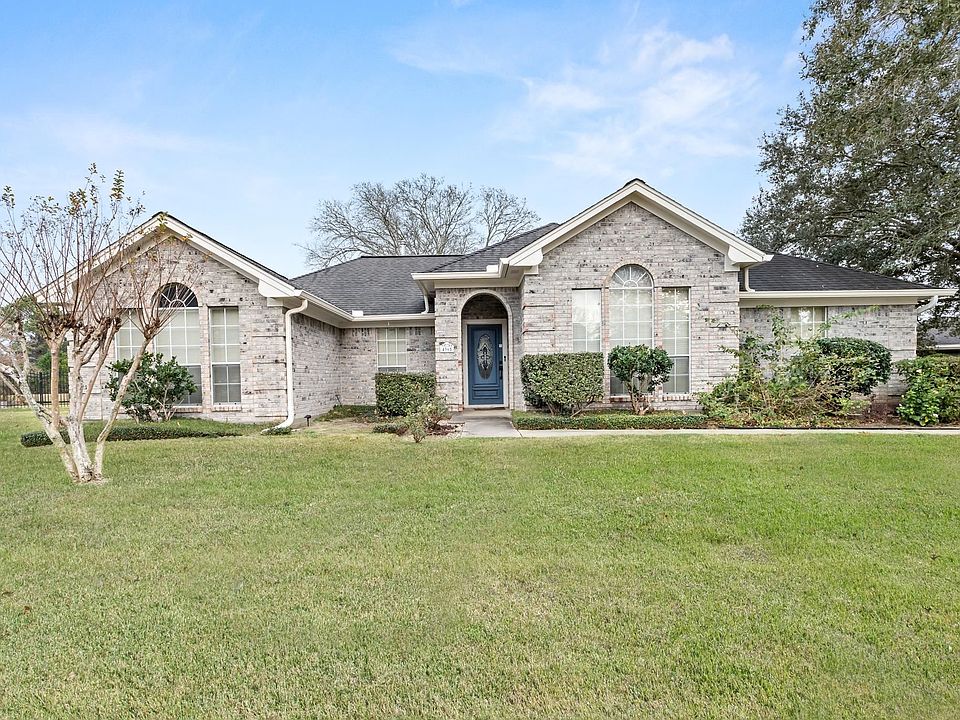 1st image of 4365 Willow Bend Dr