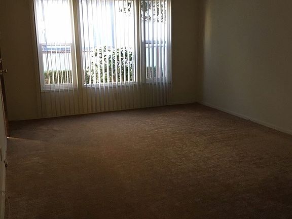 2nd image of 1225 N New Hampshire Ave APT 1