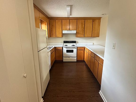 5th image of 1604 Iola Dr