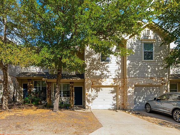 2nd image of 512 Eberhart Ln APT 1905