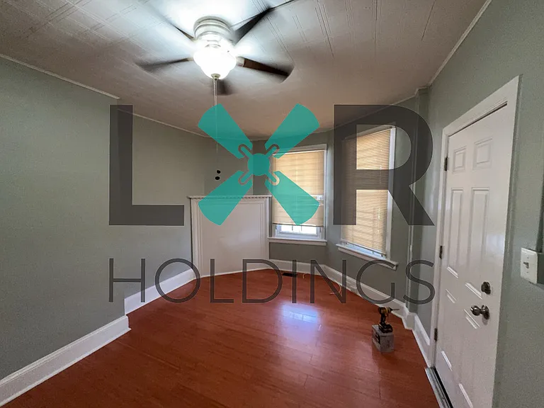 132 W Hansberry St — Photo 9