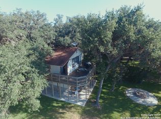 140 Lakeshore Rd, Lakehills, TX 78063