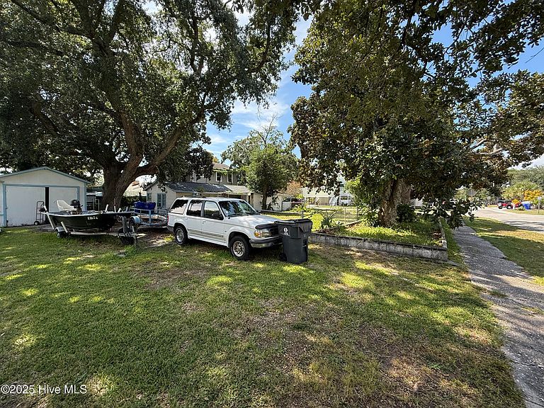 Listing photo 5