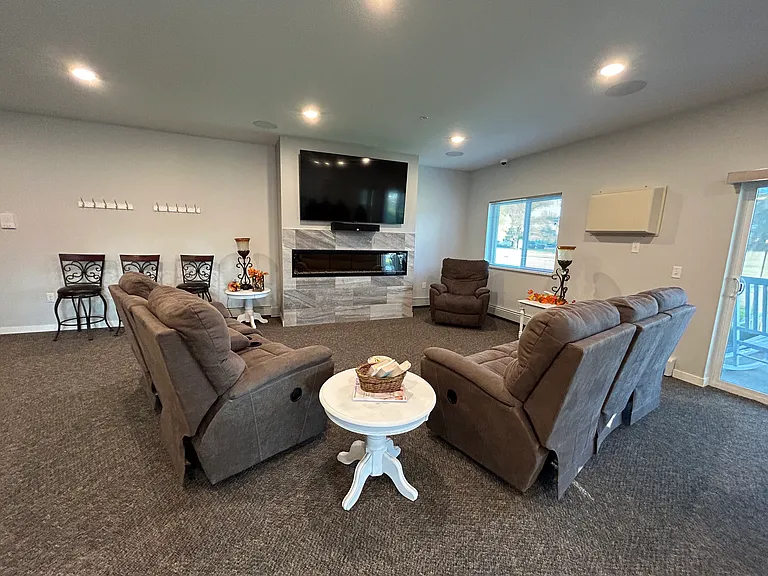 Rum River Residential Suites — Photo 7