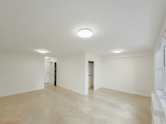 2nd image of 316 E 55th St APT 3C
