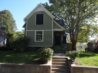 384 S Poplar Ave, Kankakee, IL 60901