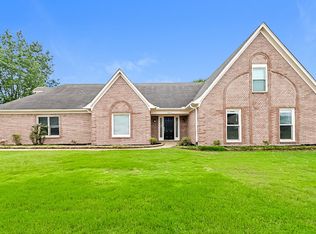 8241 Meadow Vale Dr, Memphis, TN 38125