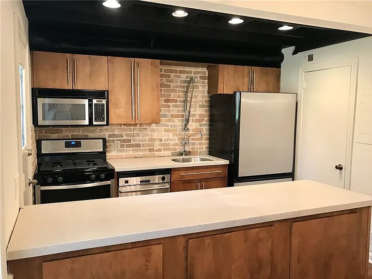 75 Roswell Ct NE — Photo 13