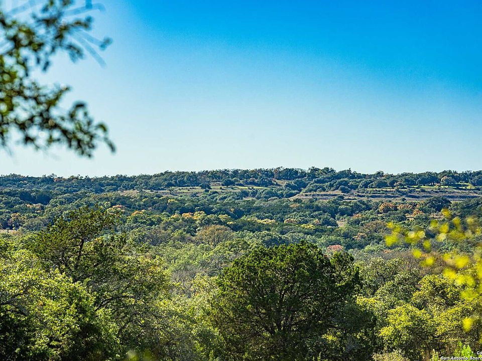 1st image of 25 Drew Ln