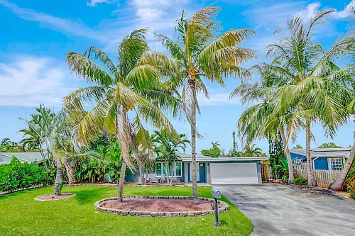 2809 NW 7th Ave Photo 1