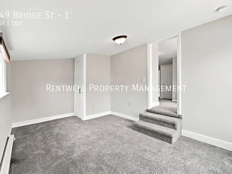 249 Bridge St #1 — Photo 10