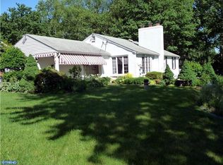 2715 Old Cedar Grove Rd, Broomall, PA 19008