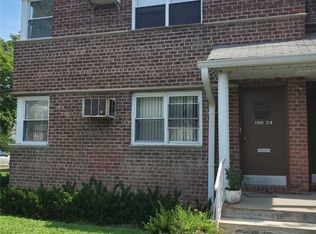 196-24 Pompeii Ave, Hollis, NY