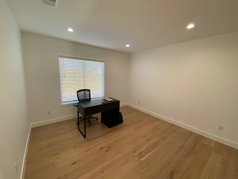 6735 Glade Ave — Photo 16