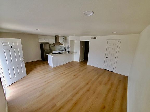 2nd image of 2121 Oceanus Ln #4