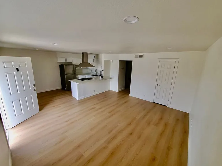 2121 Oceanus Ln — Photo 16