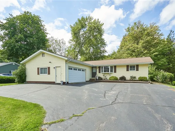 3045 Spencer Cir W, Geneva, OH 44041