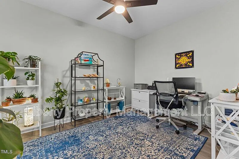 4 bed, 2.5 bath, 2875 sqft, $2,100 — Photo 4