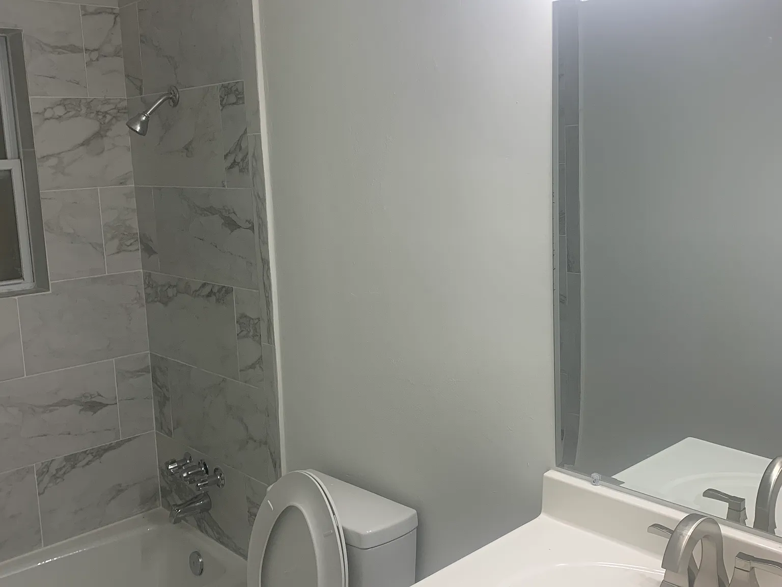2 bed, 968 sqft, $1,200 — Photo 2