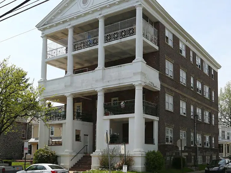 School House Ln — Photo 2