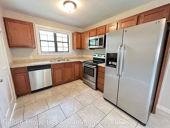 4th image of 2260 Washington Ave