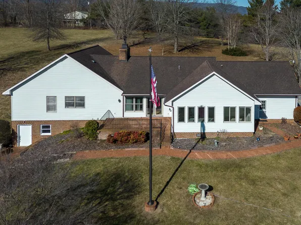 262 Tinkerville Rd, Glasgow, VA 24555