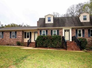 402 Spring Rd, Laurens, SC 29360