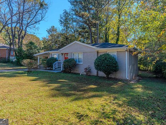 2nd image of 3289 Beech Dr