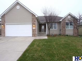 5114 NW 10th St, Lincoln, NE 68521