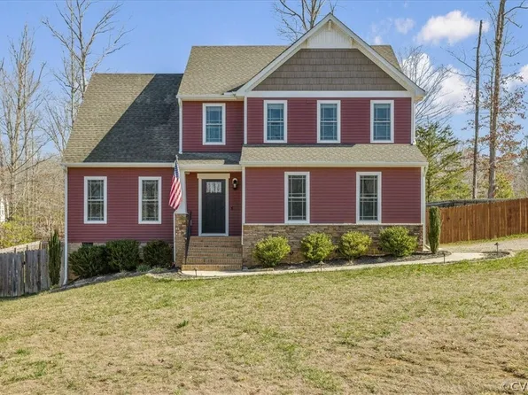 11520 Oakfork Dr, New Kent, VA 23124