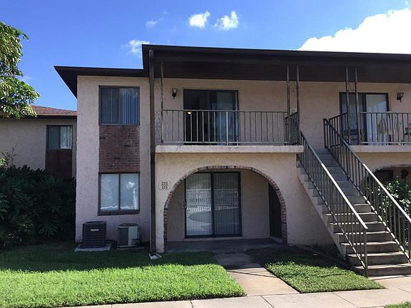 Rear balcony entrance