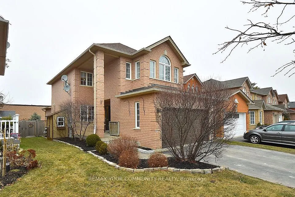 3 bed, $2,850 — Photo 1