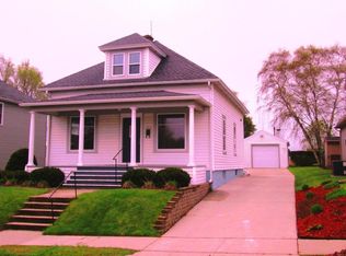 1017 Division St, Manitowoc, WI 54220