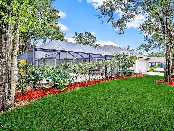 3rd image of 506 Lazy Meadow Dr E