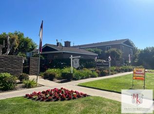 241 W Wilson St, Costa Mesa, CA 92627